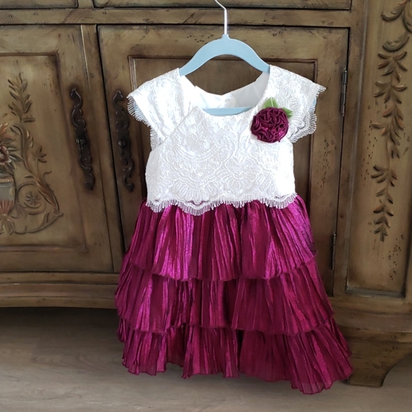 Dress - Picture 2 of 3